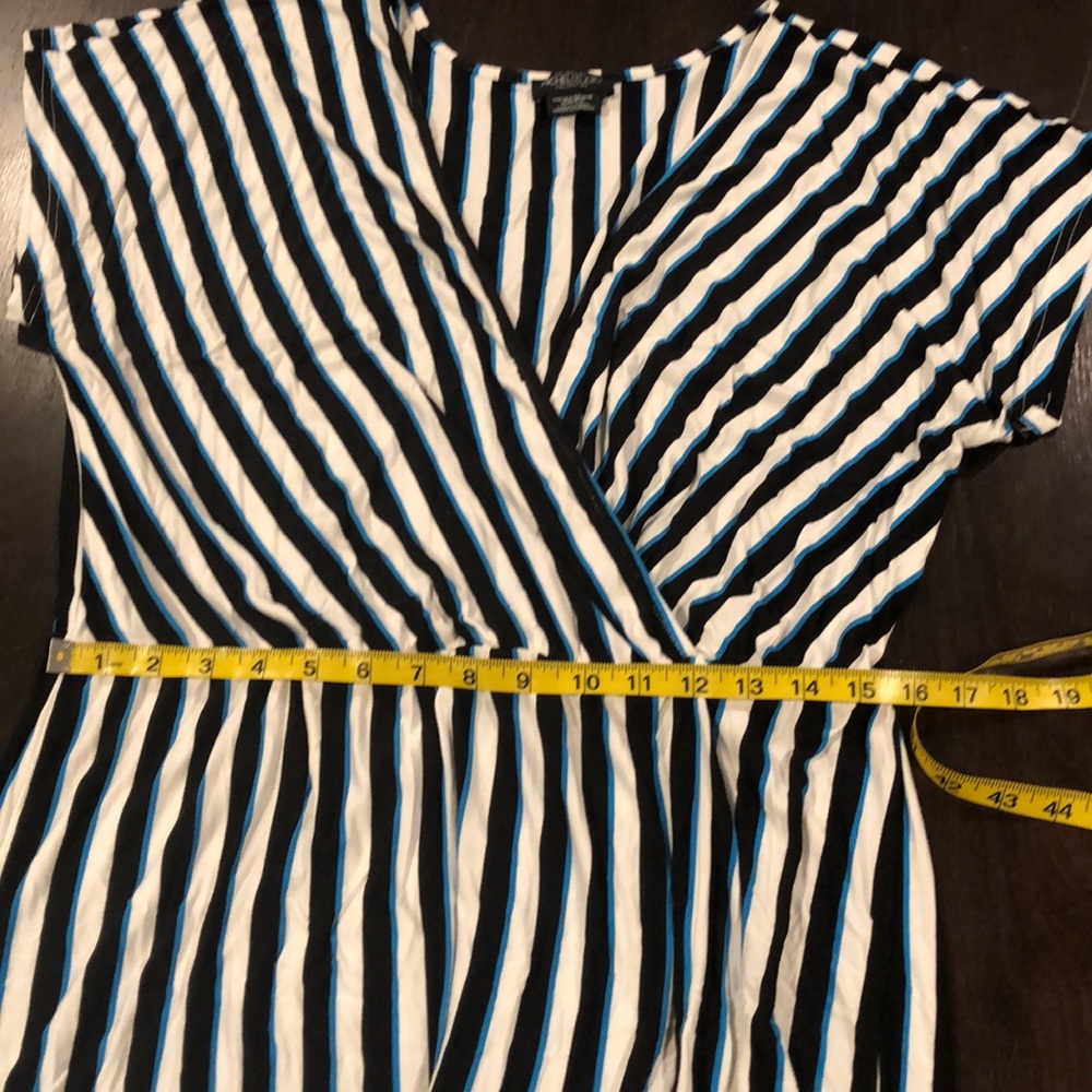 Michel Studio Collection Maxi Dress - Picture 9 of 13